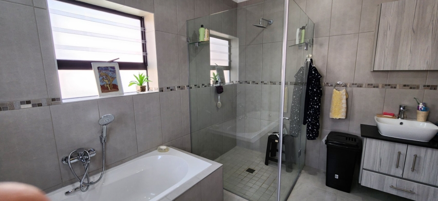 3 Bedroom Property for Sale in Dana Bay Western Cape